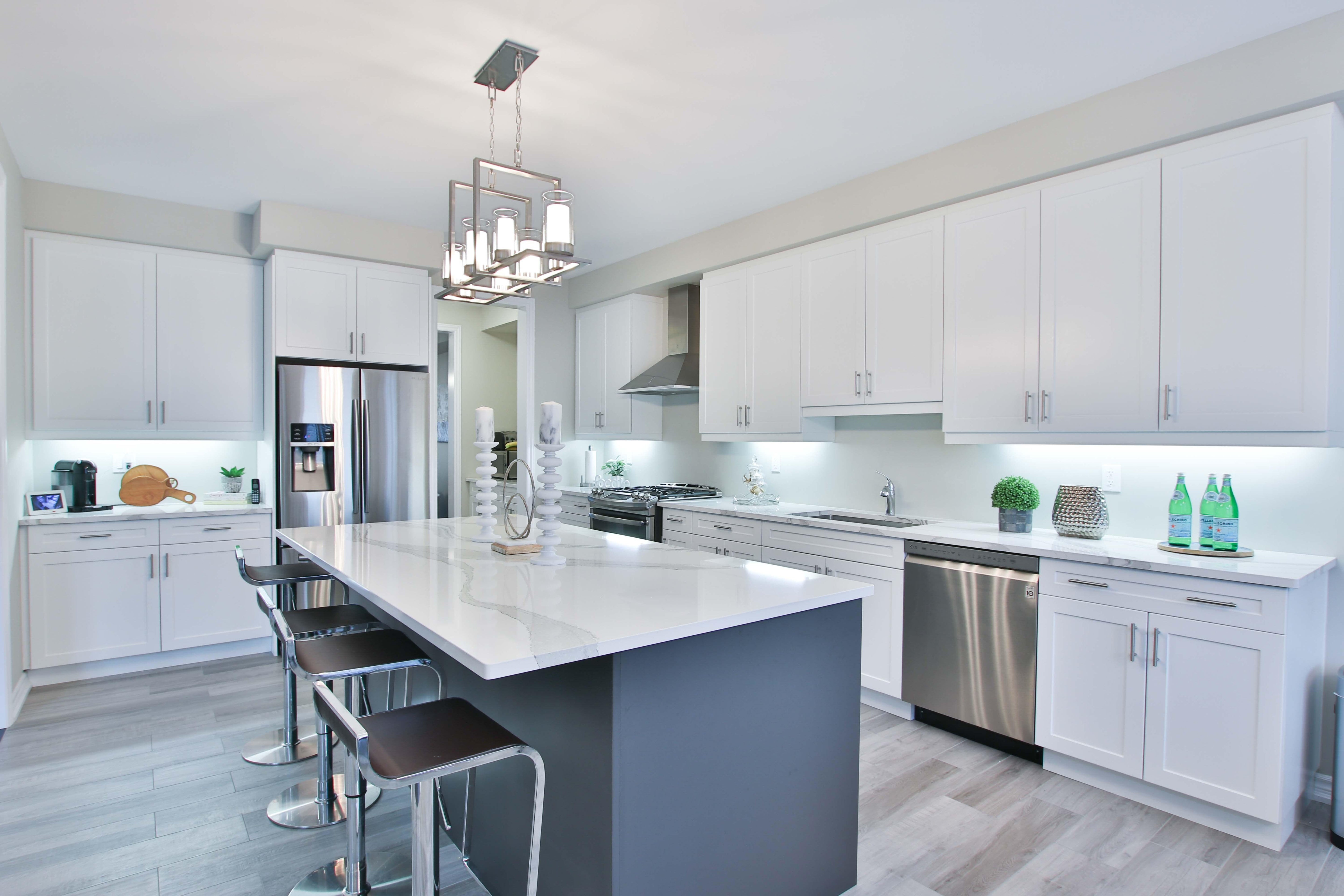 Classic Glossy Plain Laminate 8x4 ft Super Matte 1 mm - SM 132