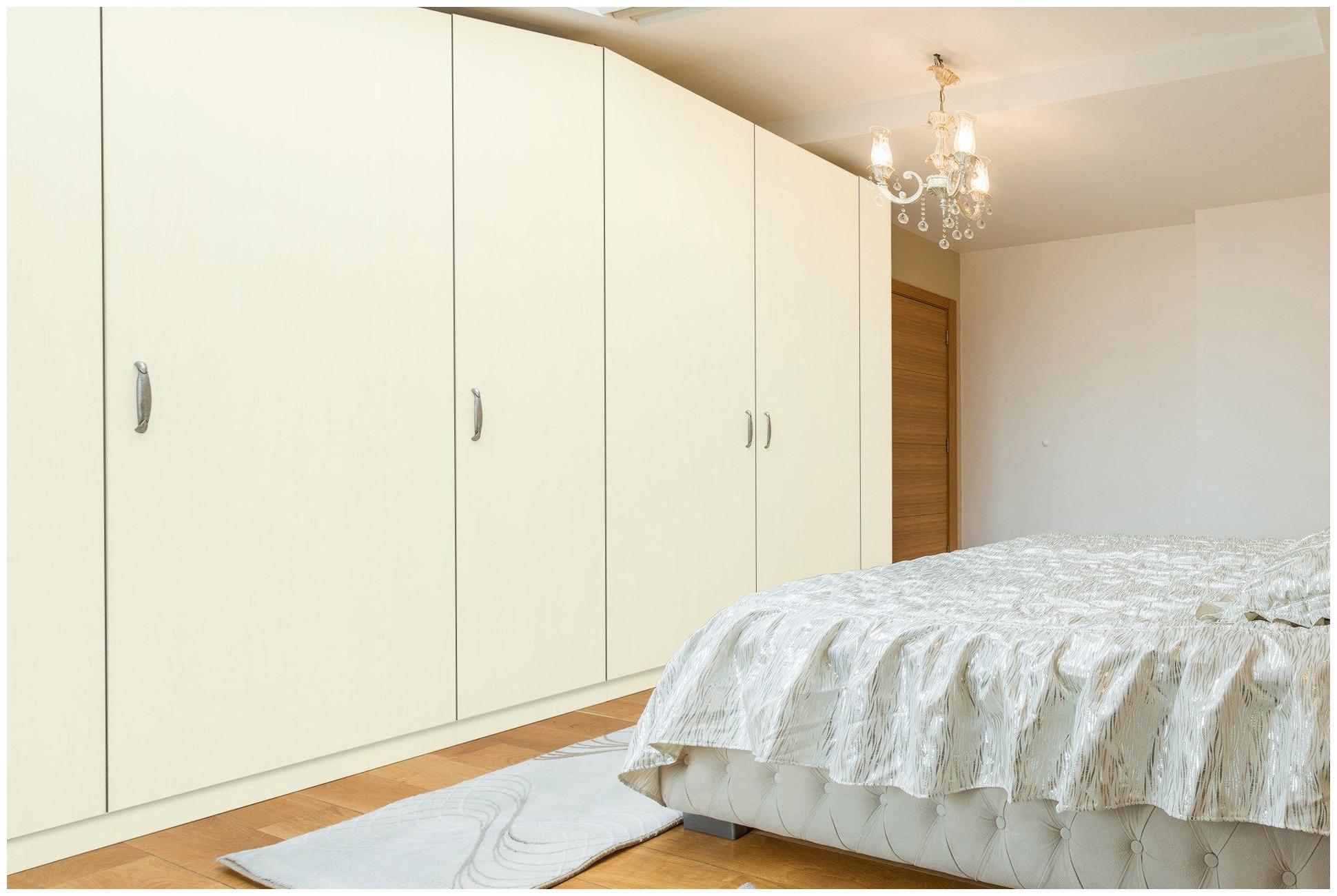 Royal Ivory Plain Laminate 8x4 ft High Gloss 1 mm - 3515 NGL