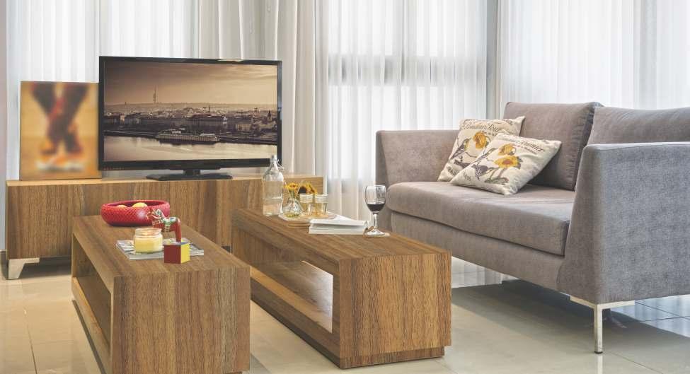 Latino Chestnut Horizontal Wood Laminate 8x4 ft Texture 1 mm - 4225 EH