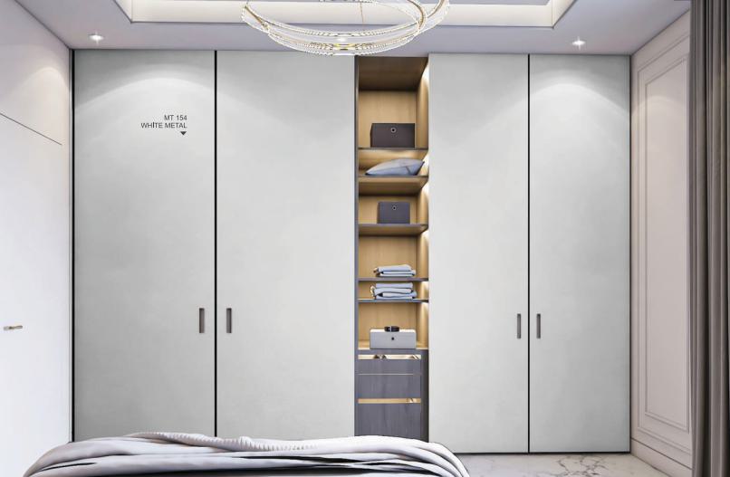 White Metal Plain Laminate 8x4 ft Texture 1 mm - MT 154