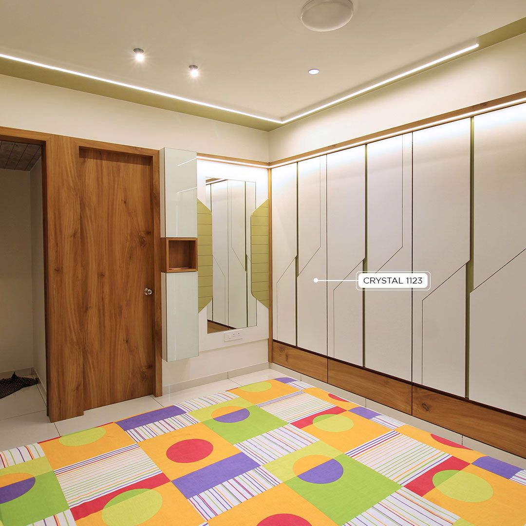 Decorative Solid Colour Laminate 8*4 ft 1.25 mm - CRYSTAL 1123