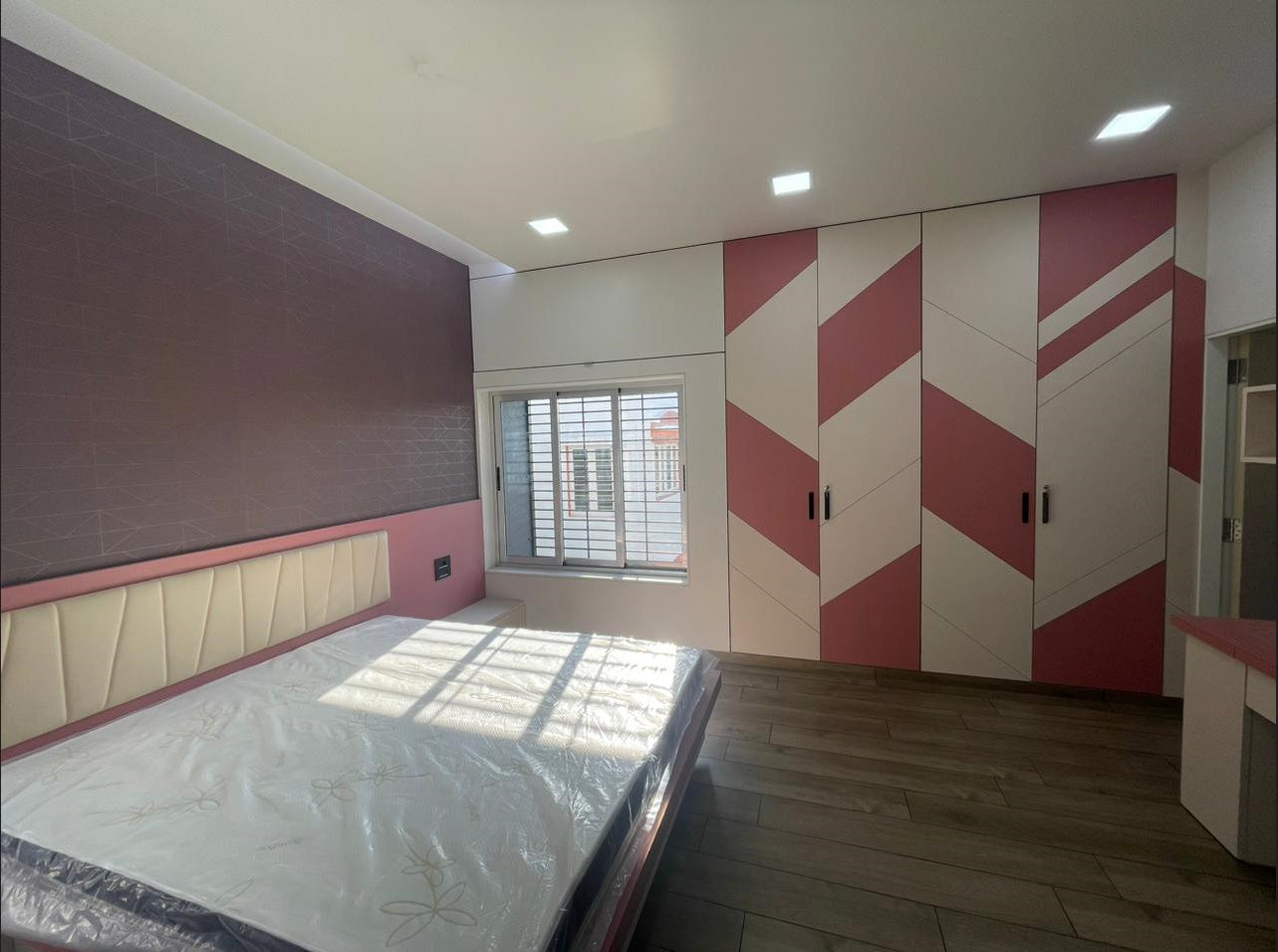 Decorative Solid Colour Laminate 8*4 ft 1.25 mm - CRYSTAL 1178