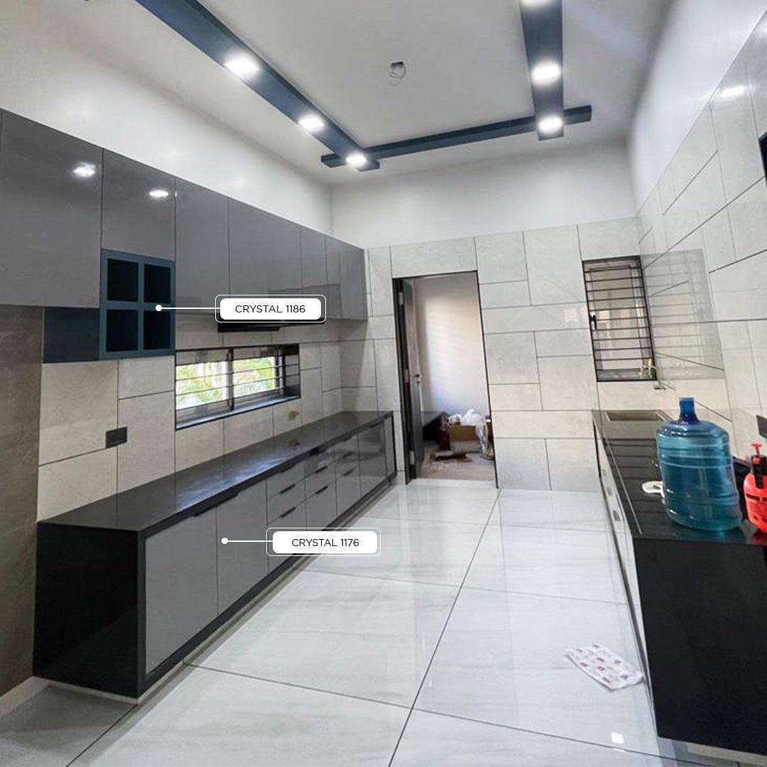 Decorative Solid Colour Laminate 8*4 ft 1.25 mm - CRYSTAL 1186