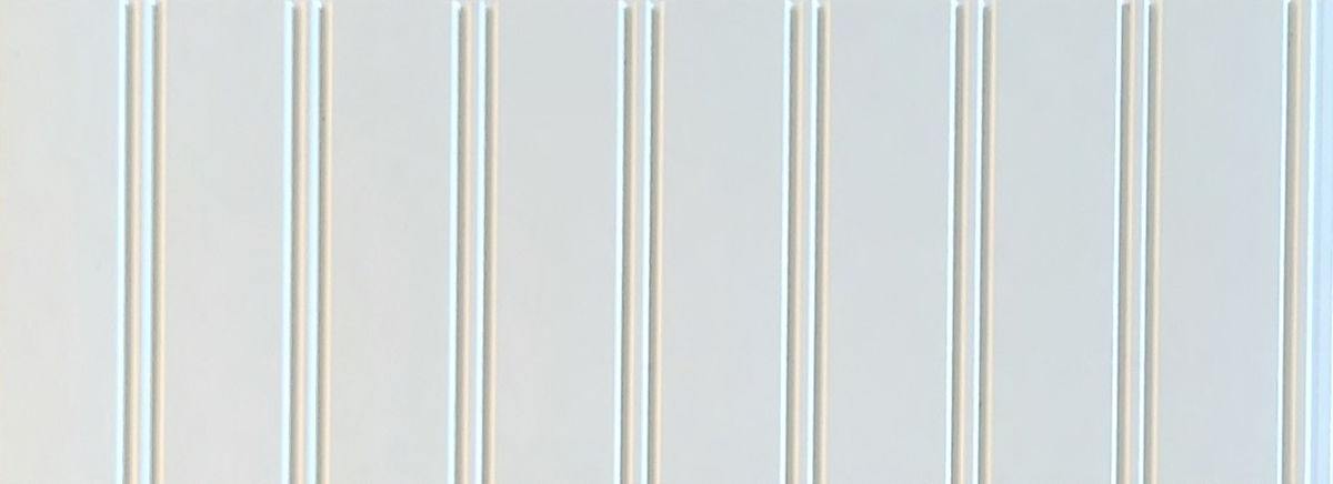 Plain white matte louver panel with double-bead grooves, Mystic MN-91209