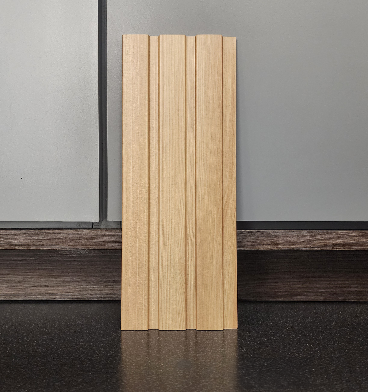 Light beech wood-grain fluted louver sample, Mystic MN-9508