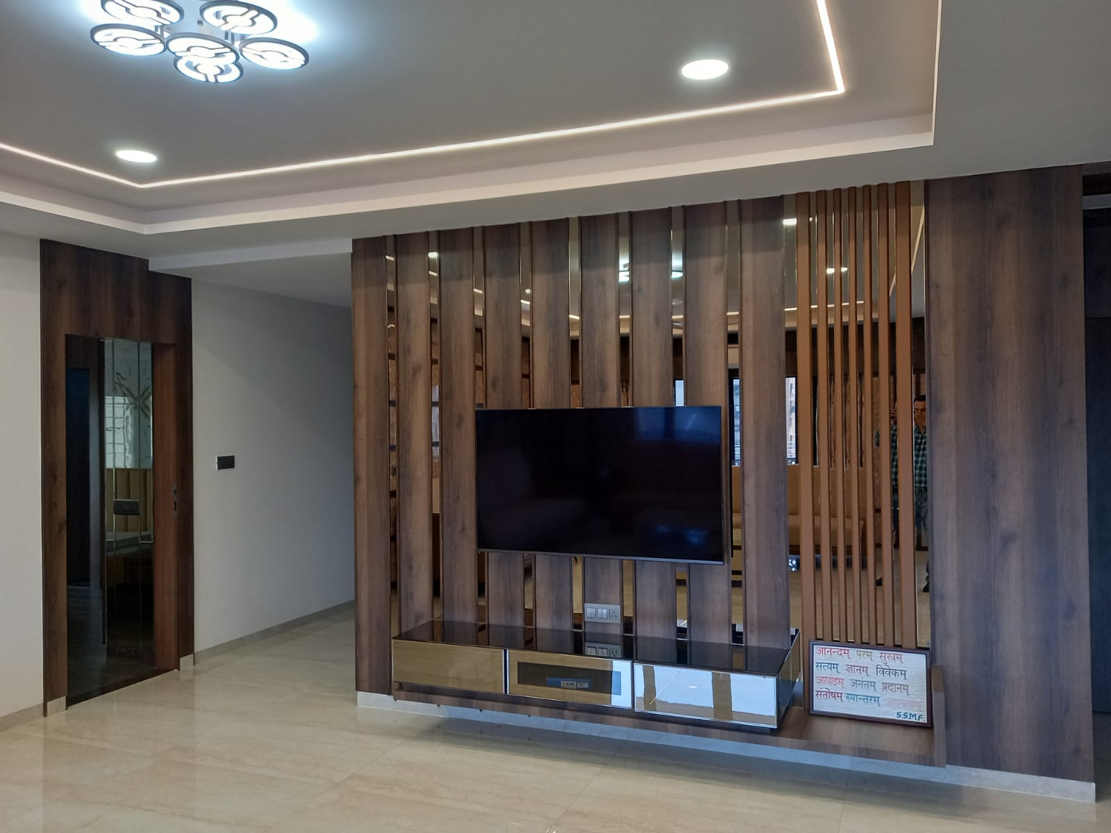 Decorative Wood Laminate 8*4 ft 1.0 mm - TO 520