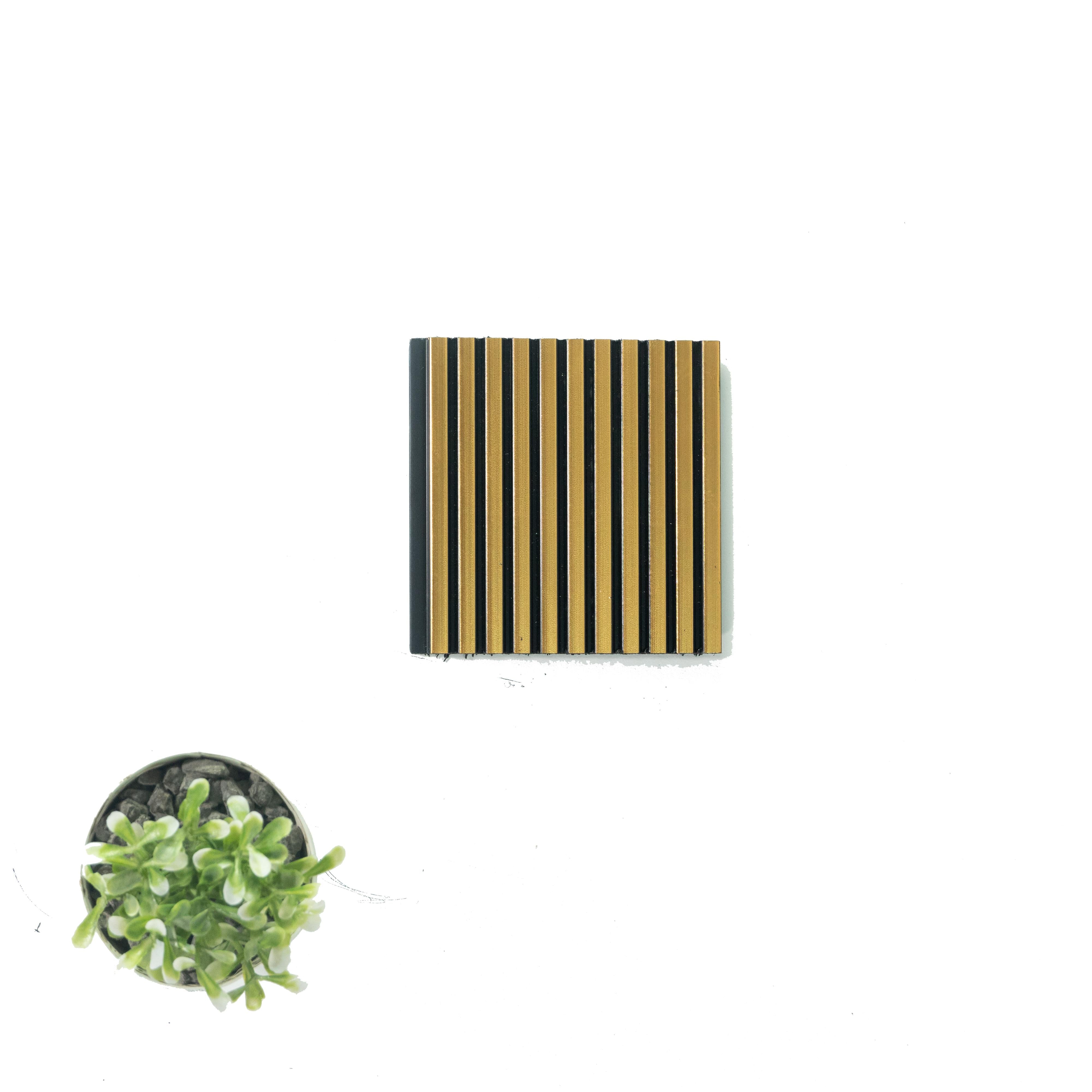 Gold Metallic Charcoal Louvers Panel 9.5x0.32 Ft - Pn 00470