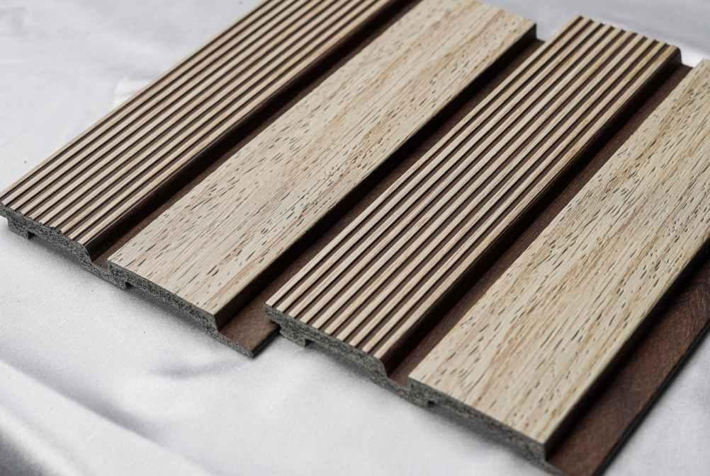 Wood Finish Brown Charcoal Louvers 8x0.41 Ft - Pt 803