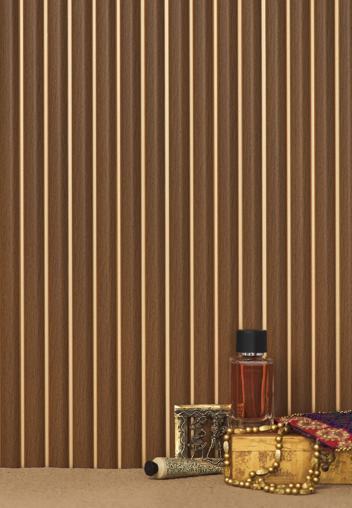 Charcoal Louvers Wood Brown 9x0.4 Ft - Rg 5219